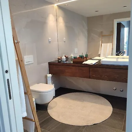 2 Terraces Flat River And Marina View