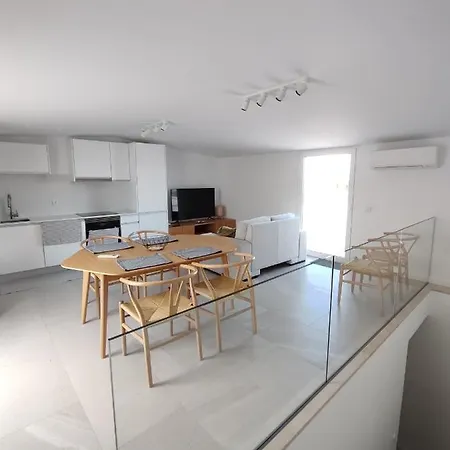 2 Terraces Flat River And Marina View