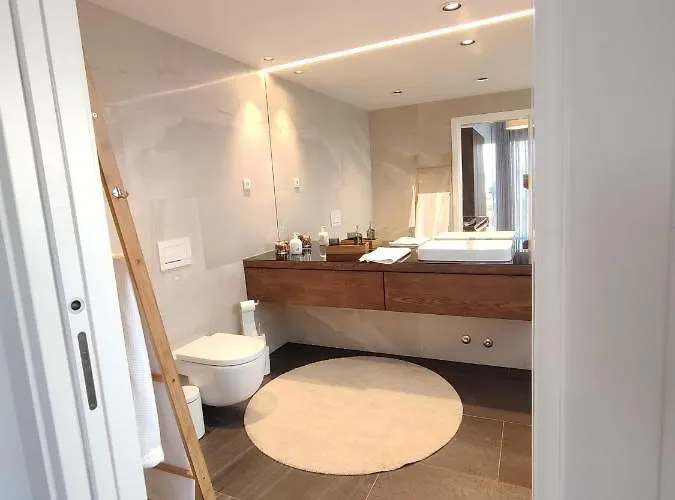 2 Terraces Flat River And Marina View Lägenhet