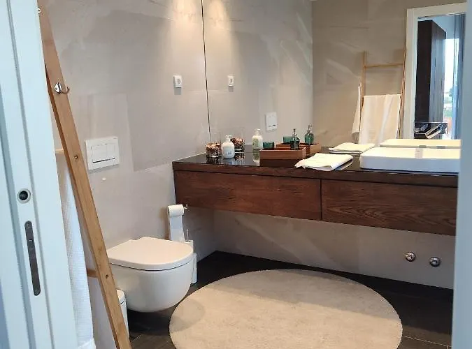 2 Terraces Flat River And Marina View