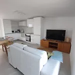 2 Terraces Flat River And Marina View *